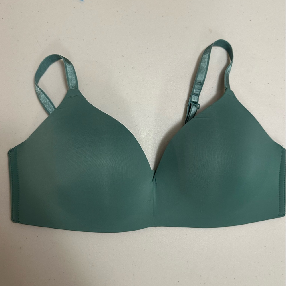 Auden wirefree lightly lined 36C